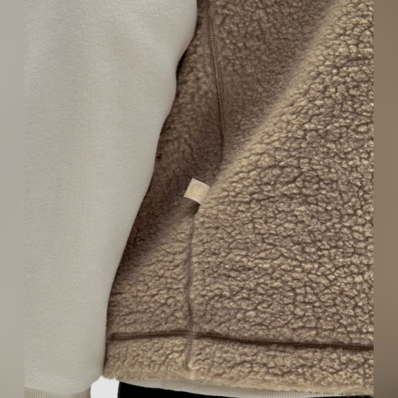 Lululemon High Pile Fleece Vest Fawn Brown (Extra-Large) Brand New with Tags. - Picture 5 of 7